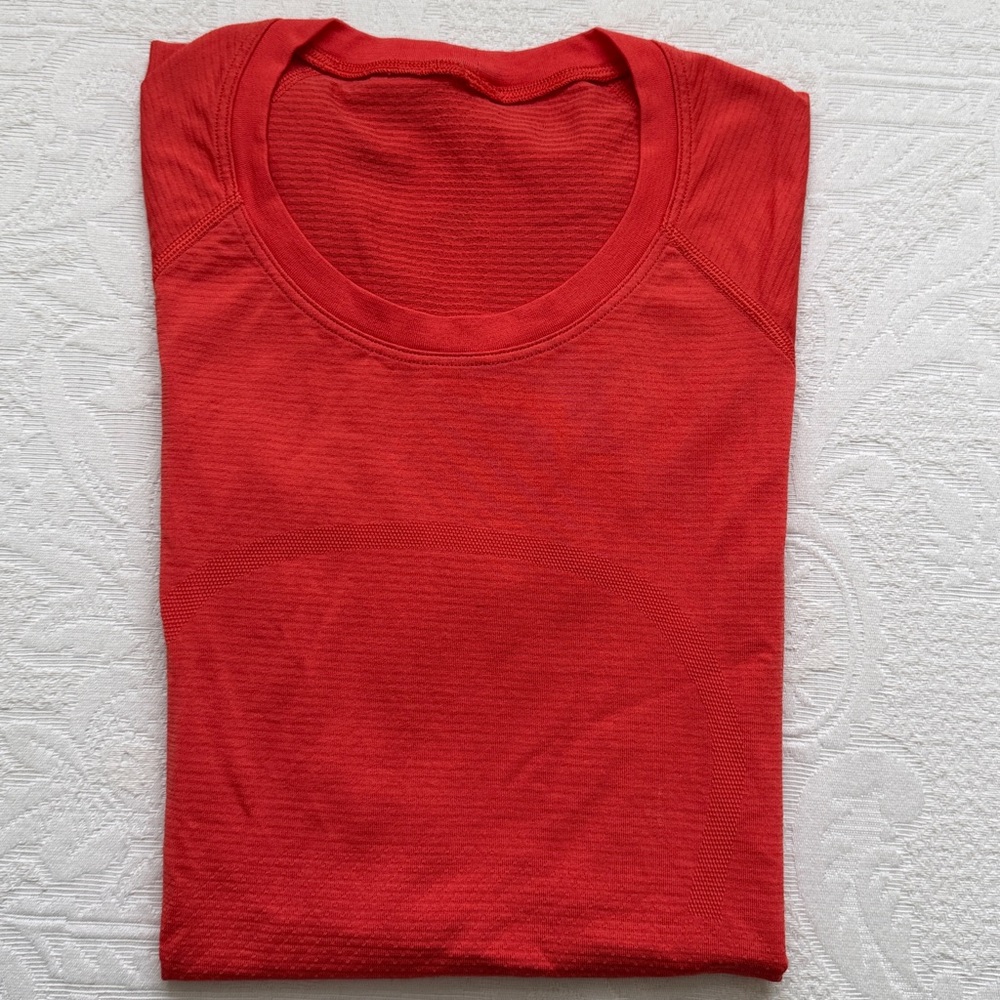 Lululemon swiftly short sleeve Autumn Red Color